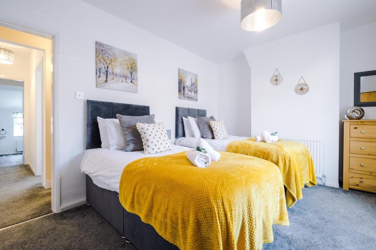 Spacious 2-Bed City-Centre Cottage In Chester By 53 Degrees Property - Ideal For Groups & Couples - Sleeps 6 エクステリア 写真