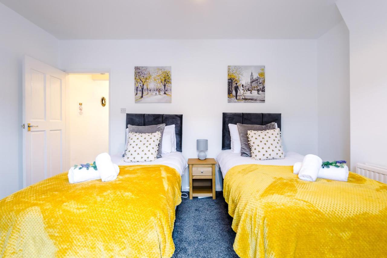 Spacious 2-Bed City-Centre Cottage In Chester By 53 Degrees Property - Ideal For Groups & Couples - Sleeps 6 エクステリア 写真